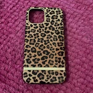 Richmond & Finch Leopard Print Phone Case EUC